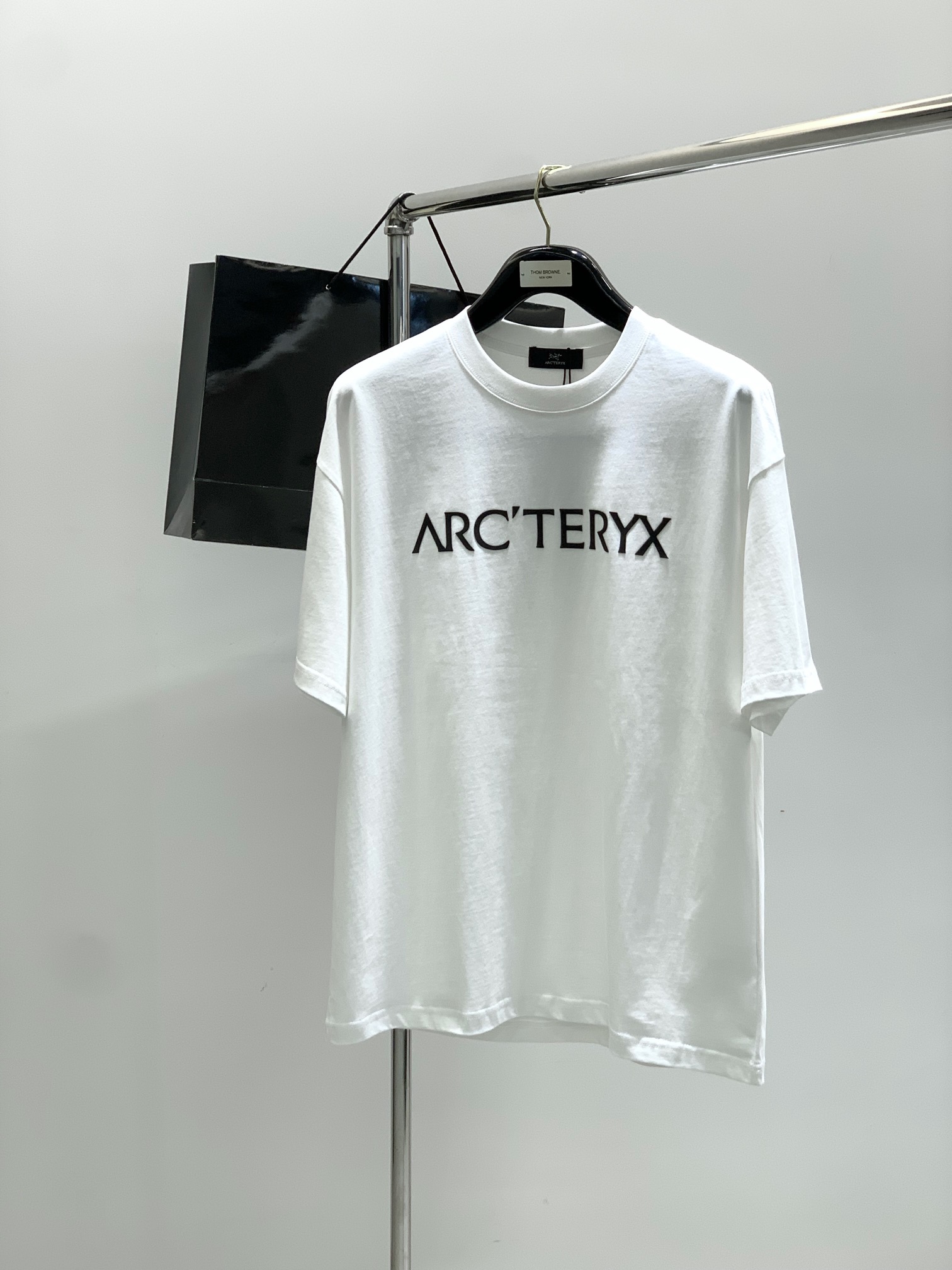 2025 Summer Fashion: Arcteryx Original Birds Collection Highlights Stylish Vision - 图片 1