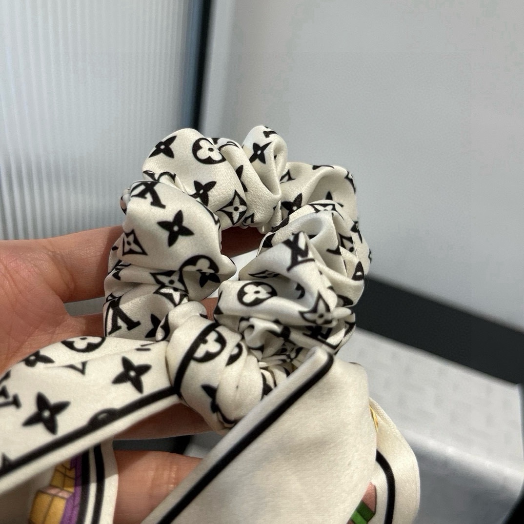🆕

Lv发带，蝴蝶结新款发圈