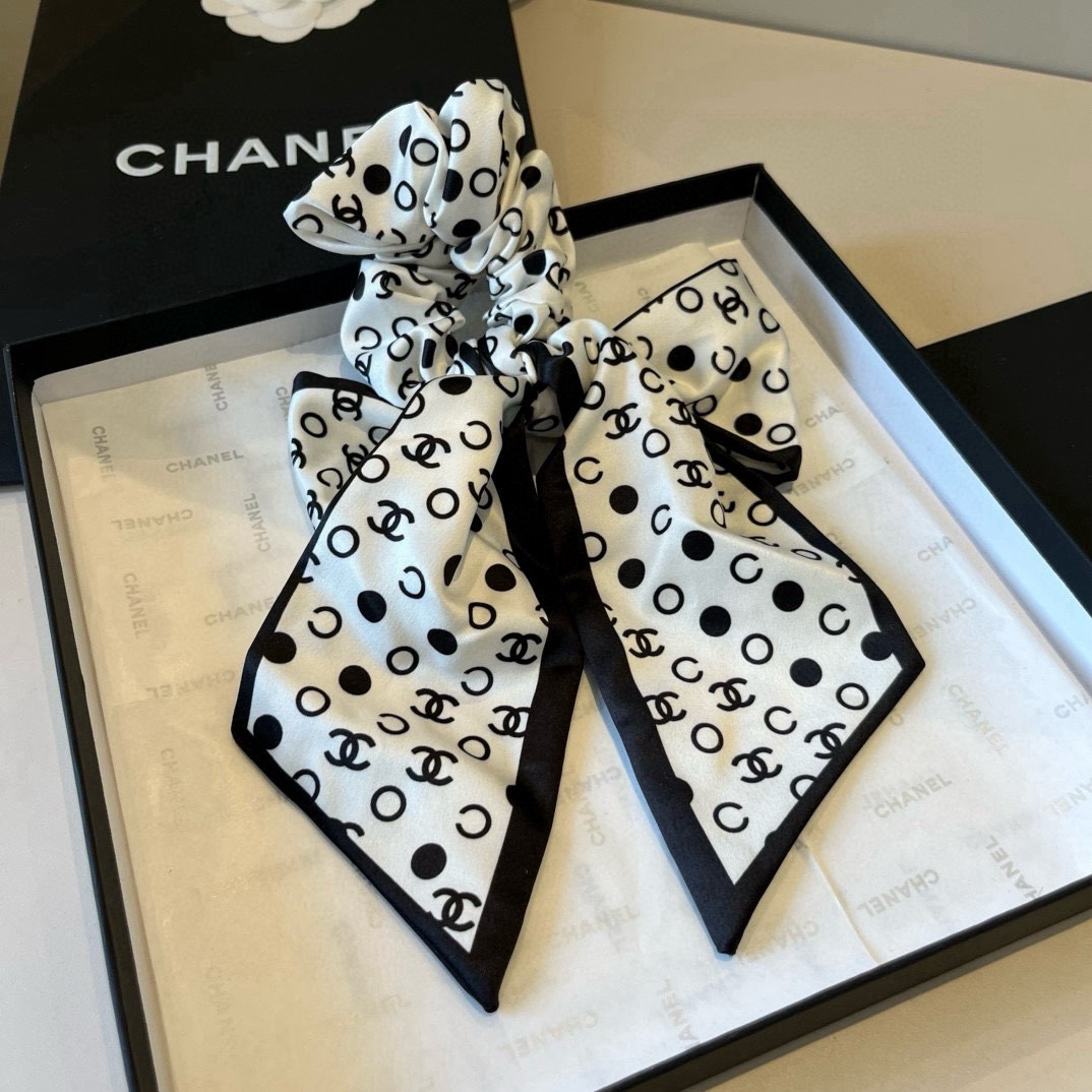 🆕

Chanel香奈儿蝴蝶结发圈