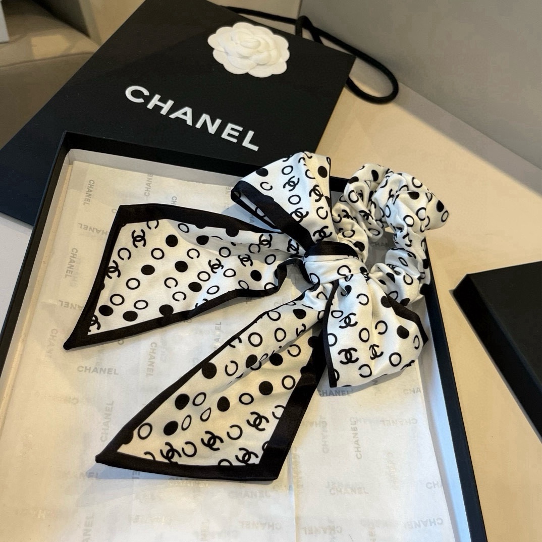 🆕

Chanel香奈儿蝴蝶结发圈