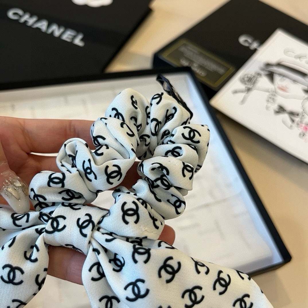 🆕

Chanel香奈儿发圈 官方款