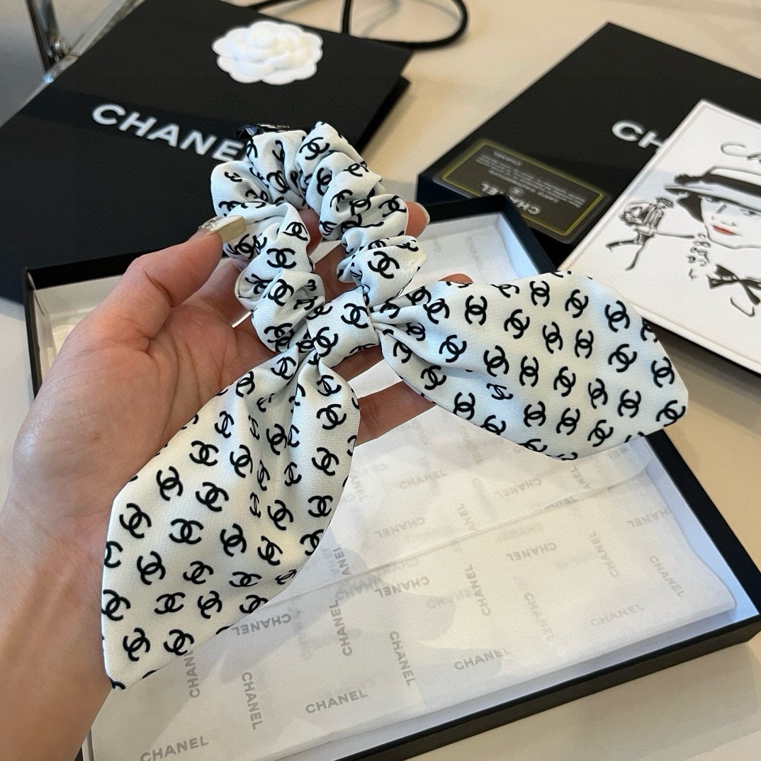 🆕

Chanel香奈儿发圈 官方款