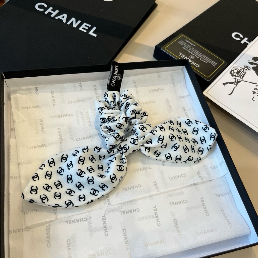 🆕

Chanel香奈儿发圈 官方款