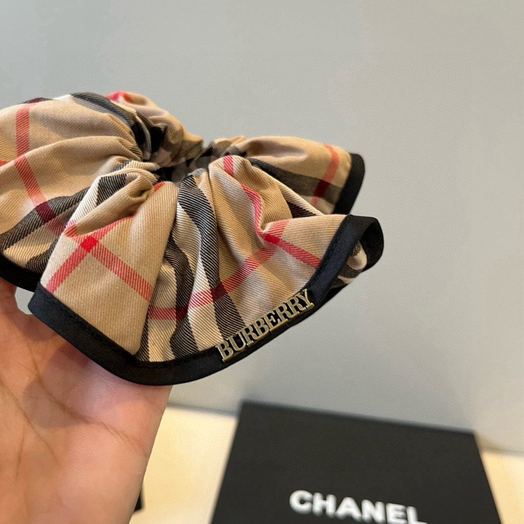 🆕

Burberry巴宝莉格子发圈