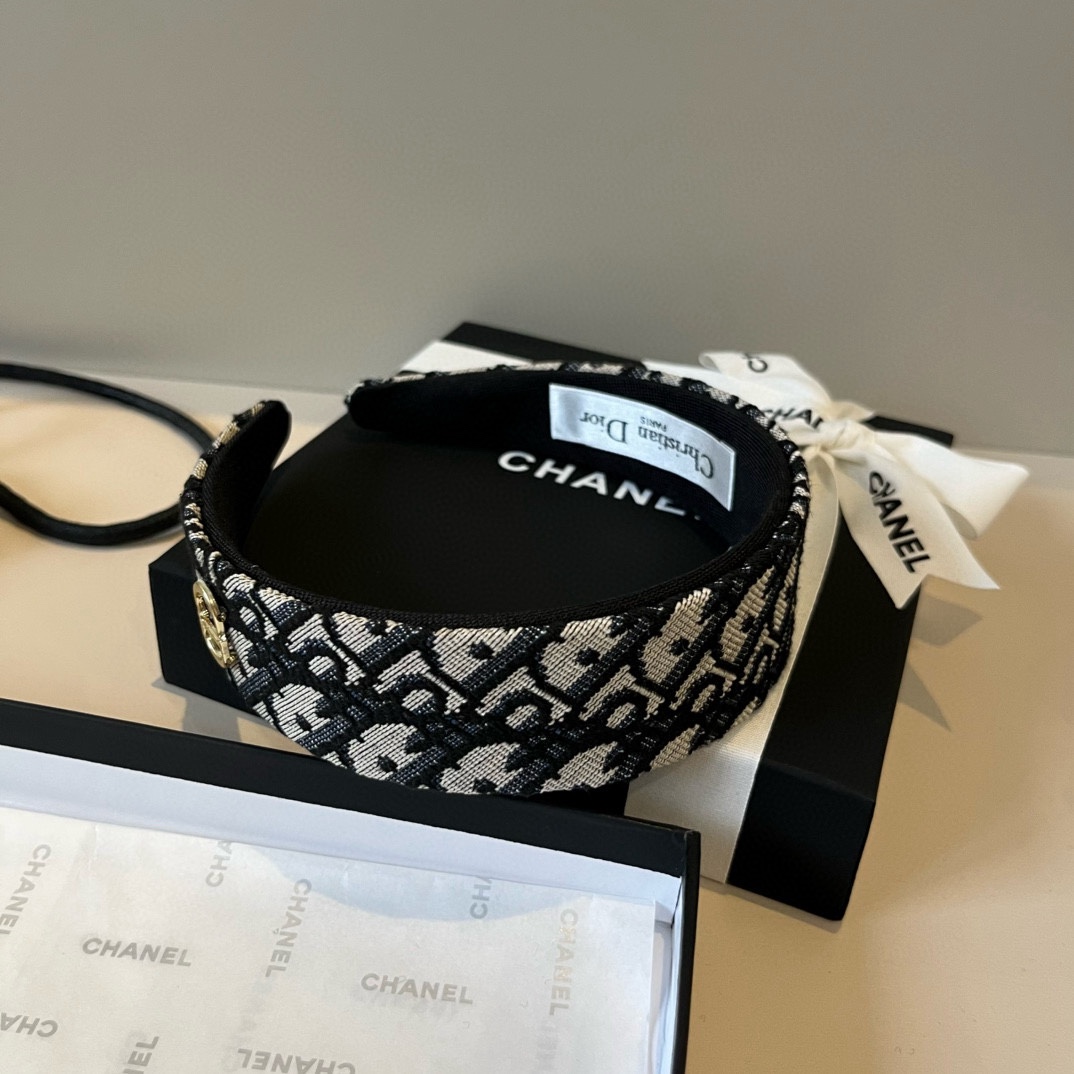 🆕

Dior迪奥新款发箍