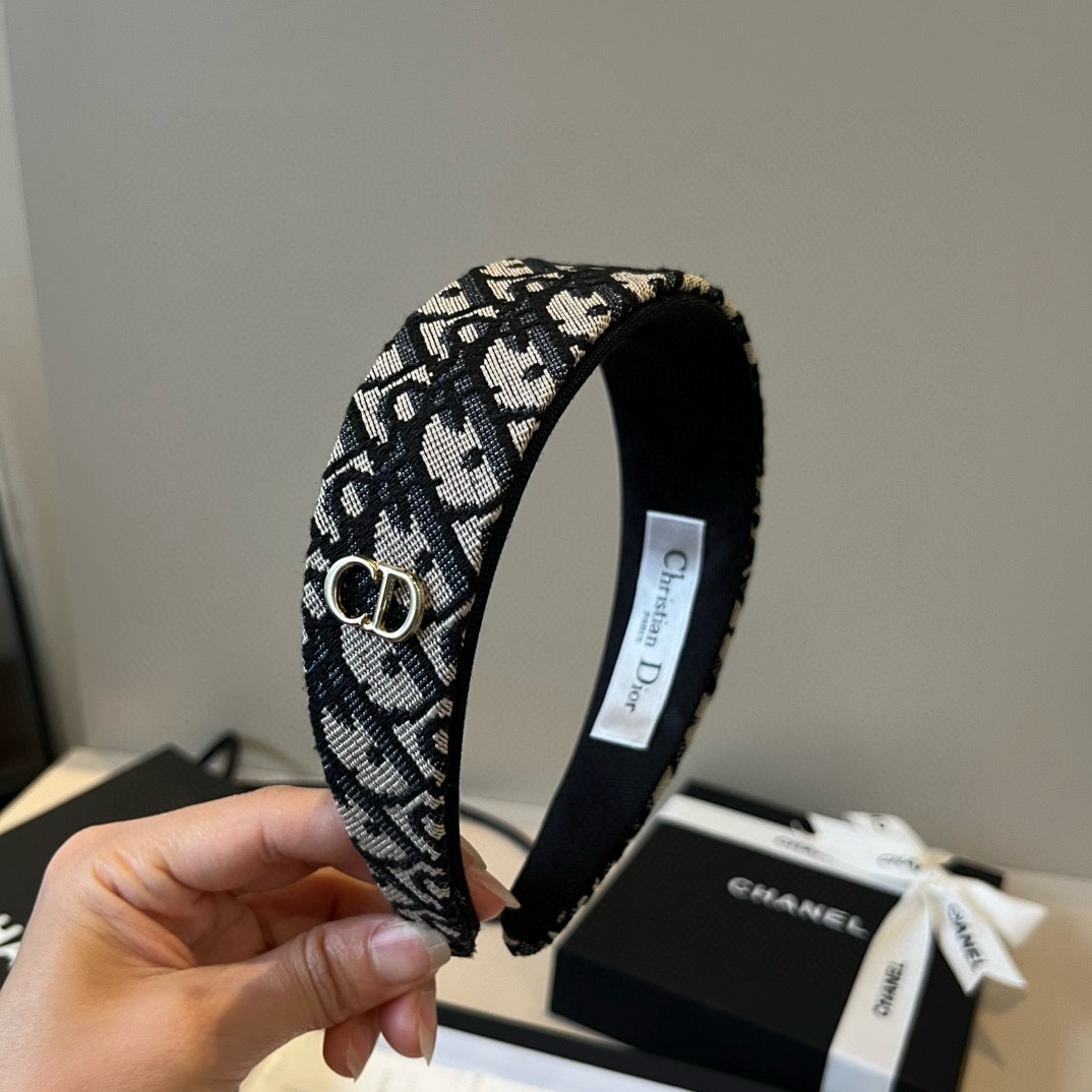 🆕

Dior迪奥新款发箍