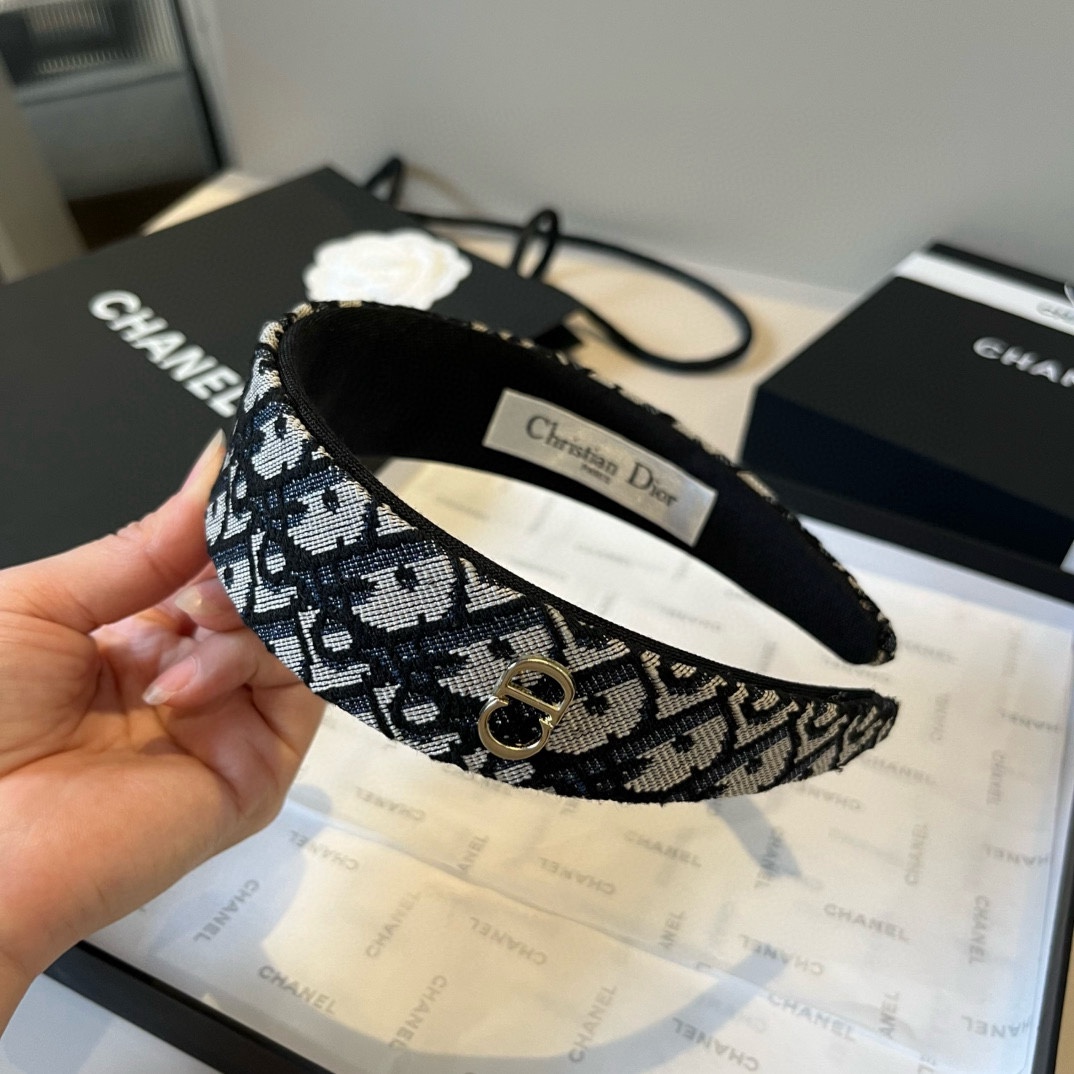 🆕

Dior迪奥新款发箍