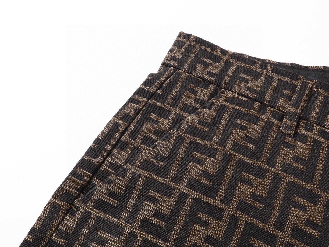 芬迪/Fendi 夏季新款 提花字母休闲牛仔短裤 卡其