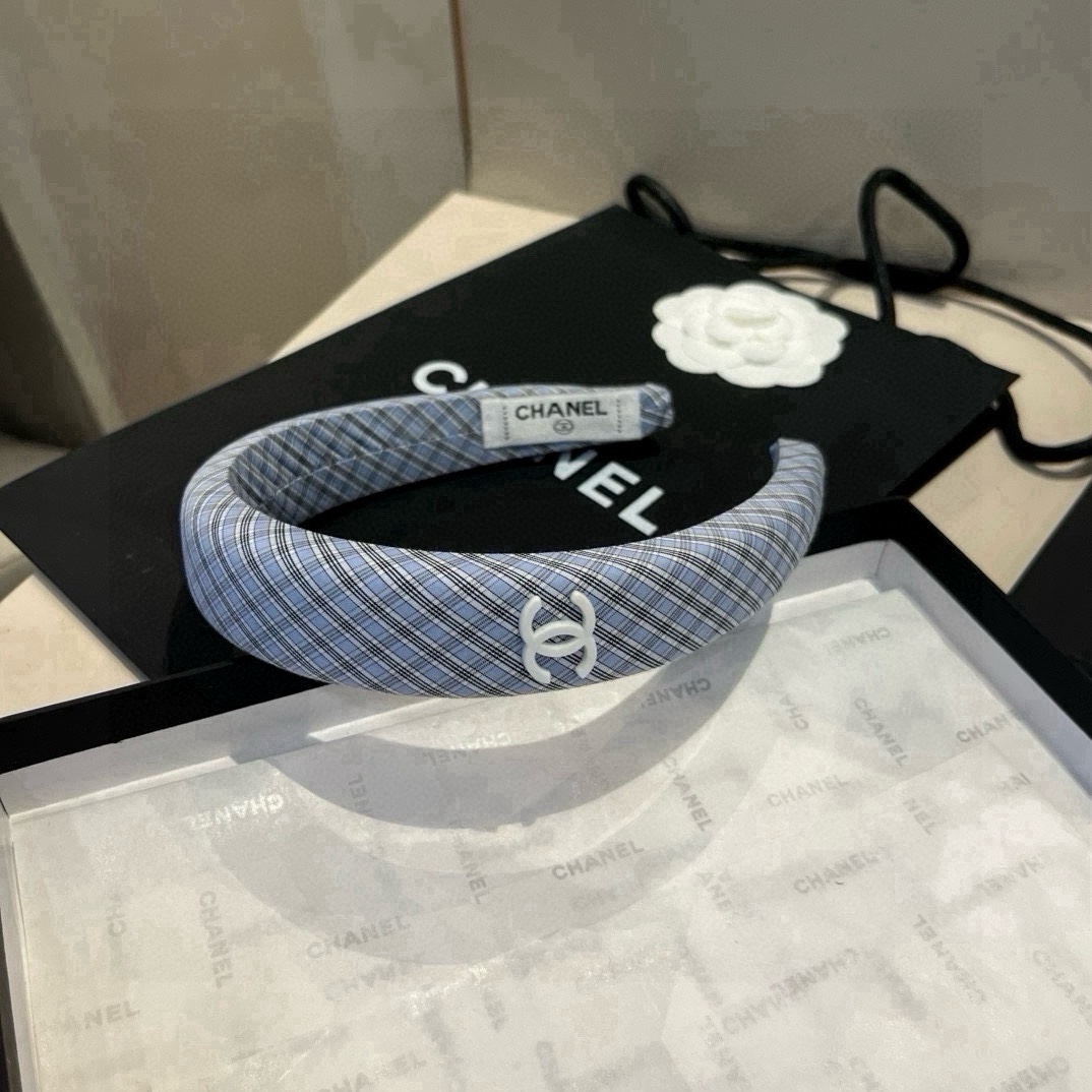 🆕

Chanel香奈儿发箍 经典小香头箍