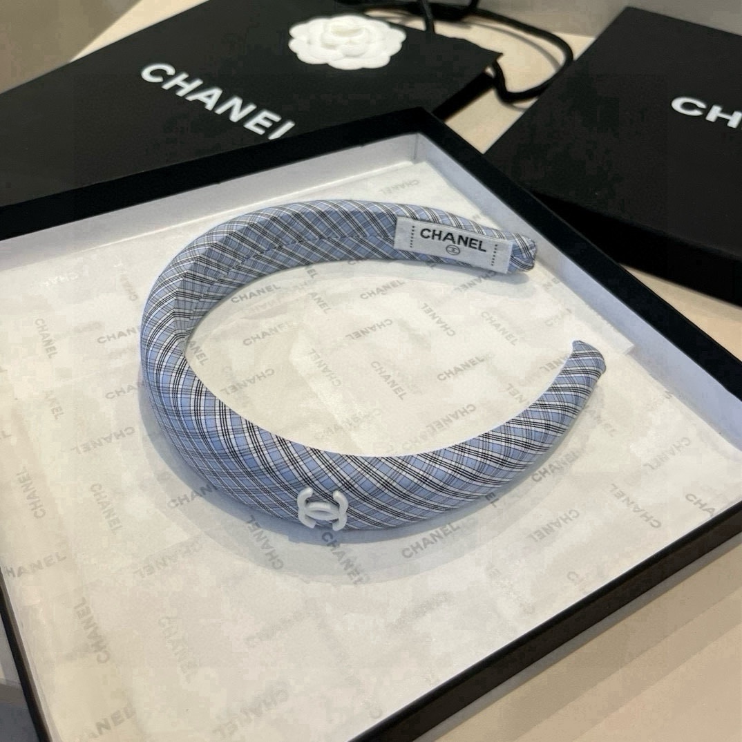 🆕

Chanel香奈儿发箍 经典小香头箍