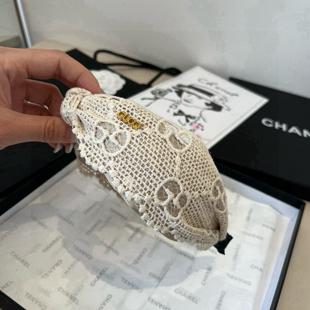 🆕

Gucci古奇新款蕾丝发箍