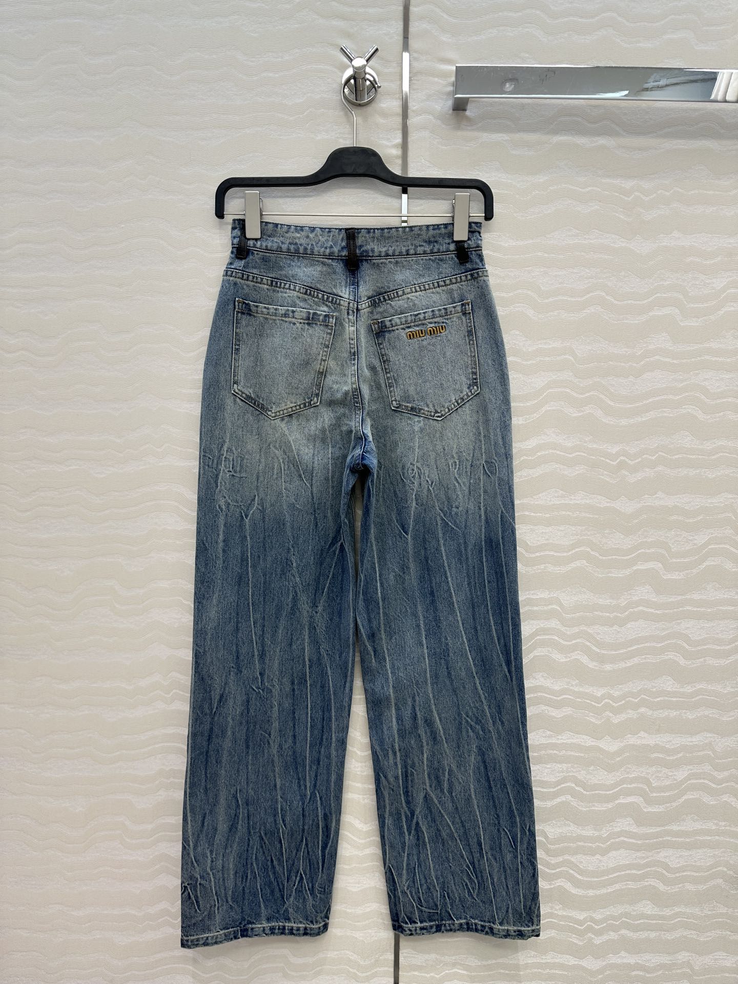 独家首发❤️原单品质，miu缪系少女穿搭！早秋新品时髦风牛仔直筒裤！马溜褶痕工艺洗水复古风辣妹丹尼牛仔！