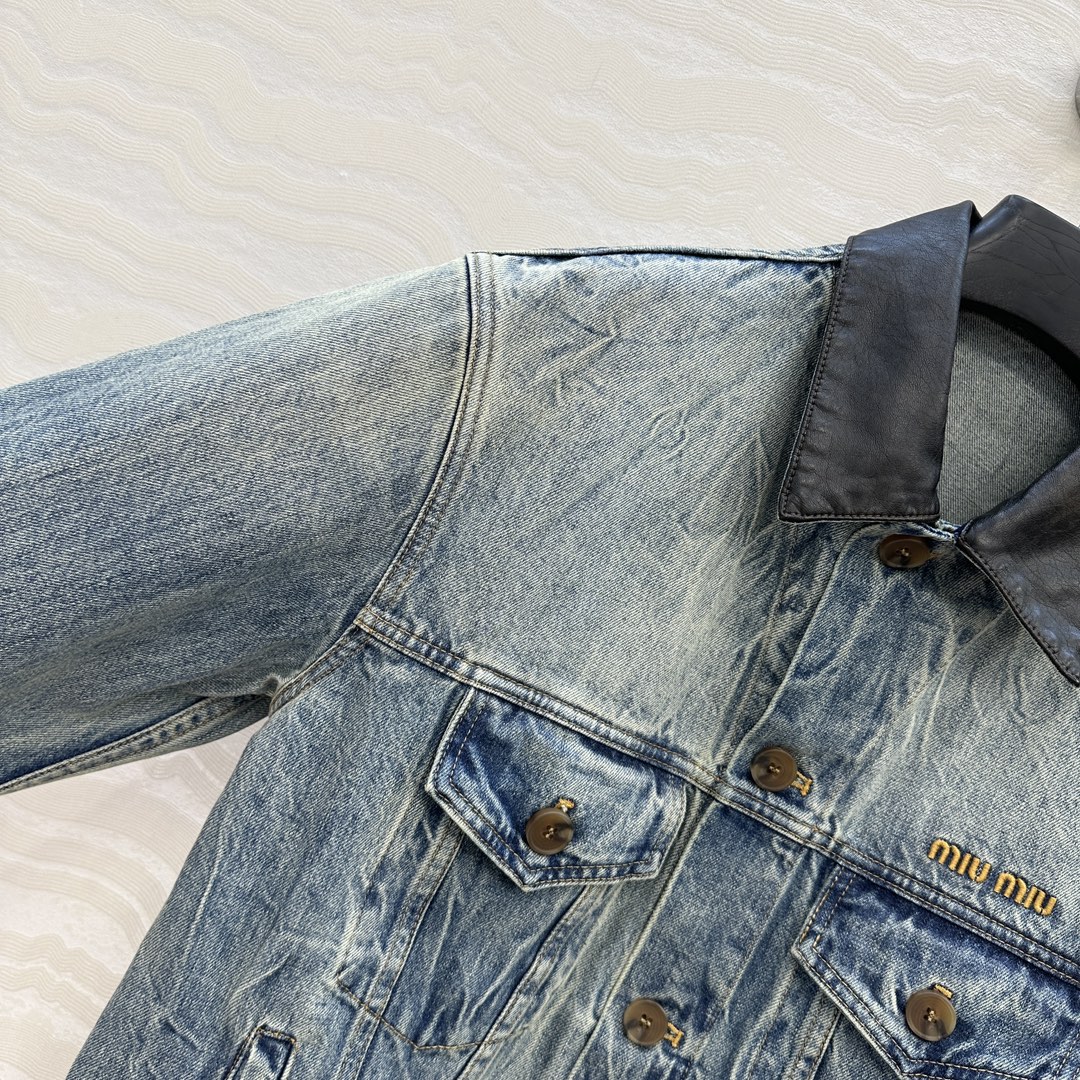 独家首发❤️原单品质，miu缪系少女穿搭！早秋新品时髦风牛仔夹克外套！马溜褶痕工艺洗水复古风辣妹丹尼牛仔