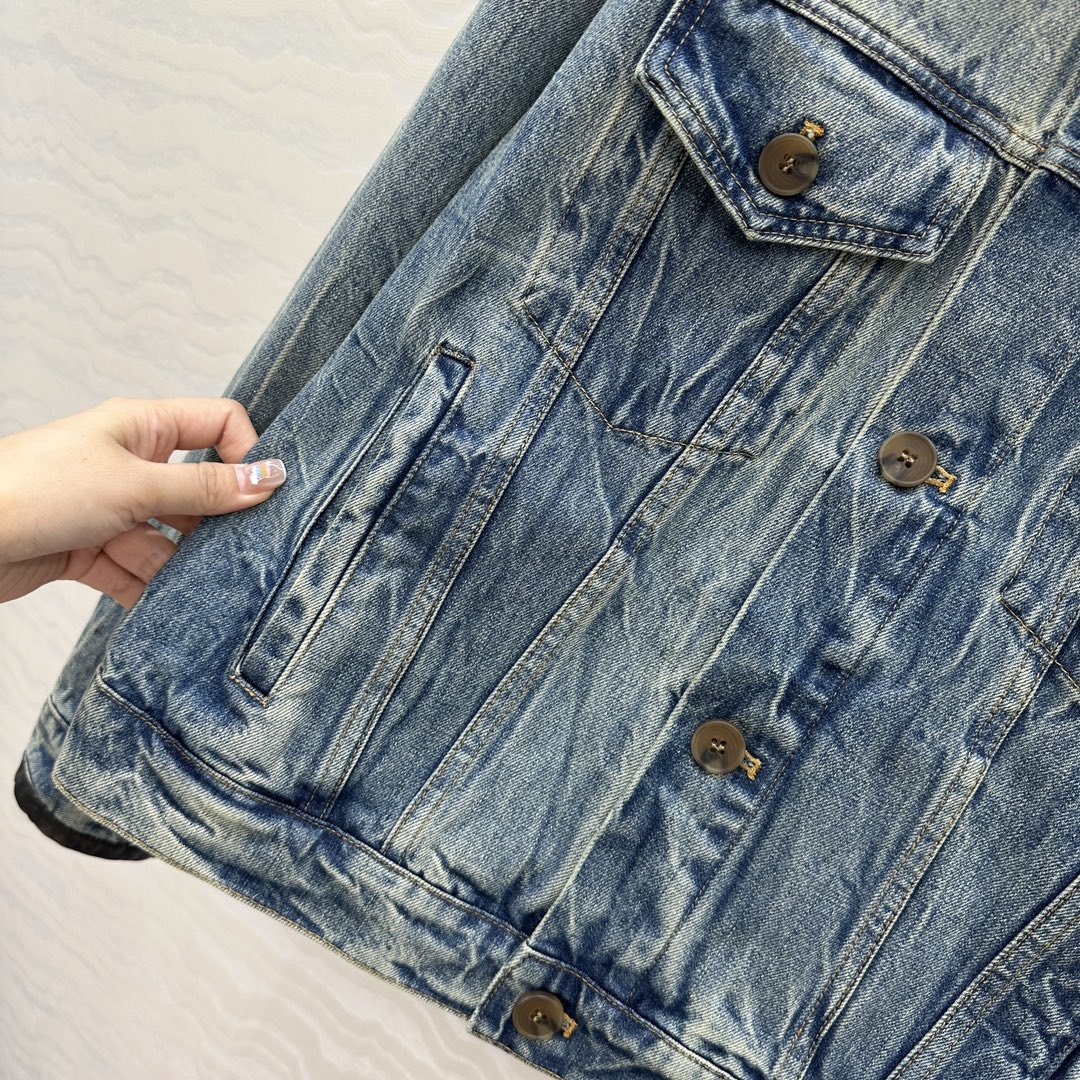 独家首发❤️原单品质，miu缪系少女穿搭！早秋新品时髦风牛仔夹克外套！马溜褶痕工艺洗水复古风辣妹丹尼牛仔