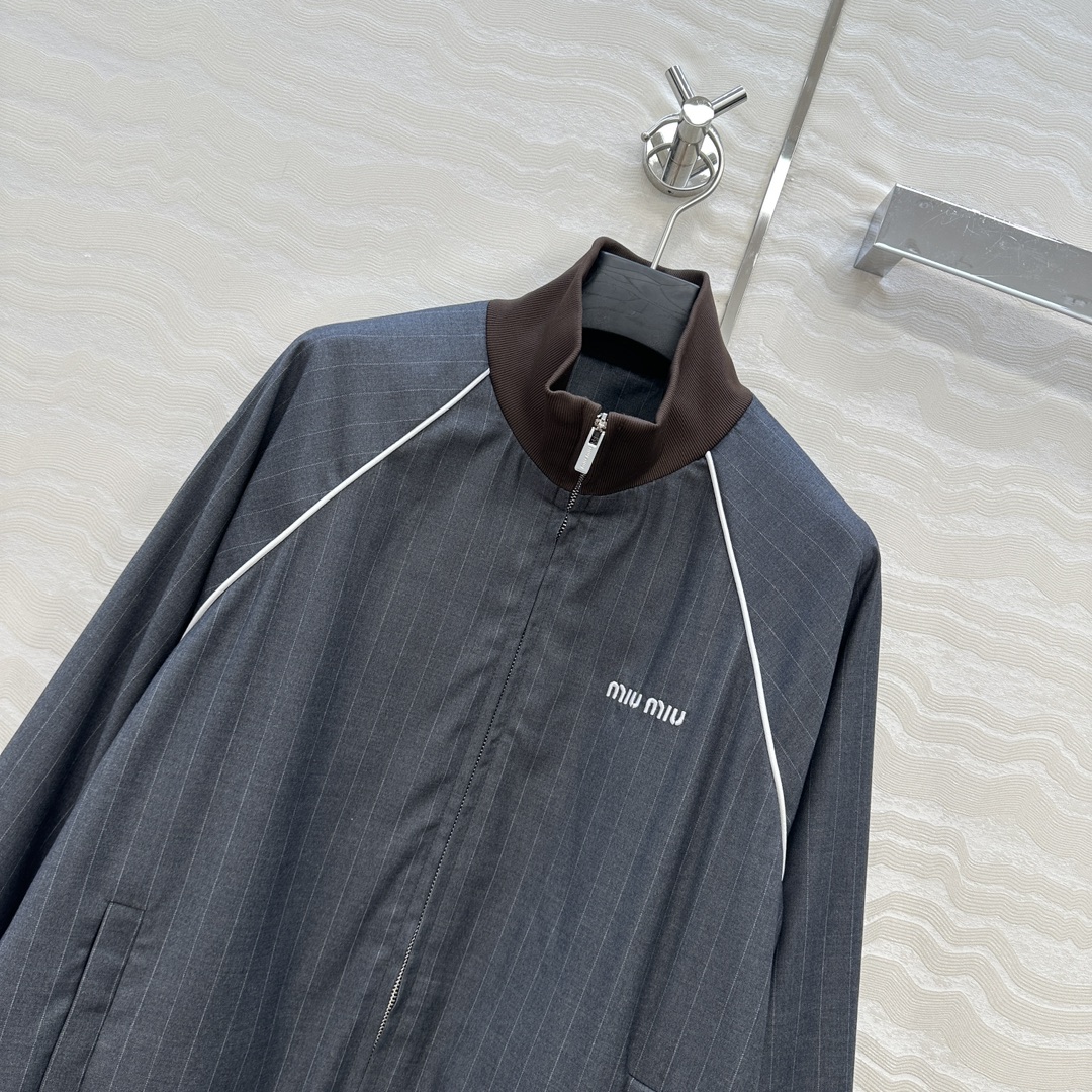 独家首发❤️原单品质miu系少女穿搭！知性分子学院风落肩夹克外套！撞色罗纹领拼接设计甜酷兼备减龄穿搭。高