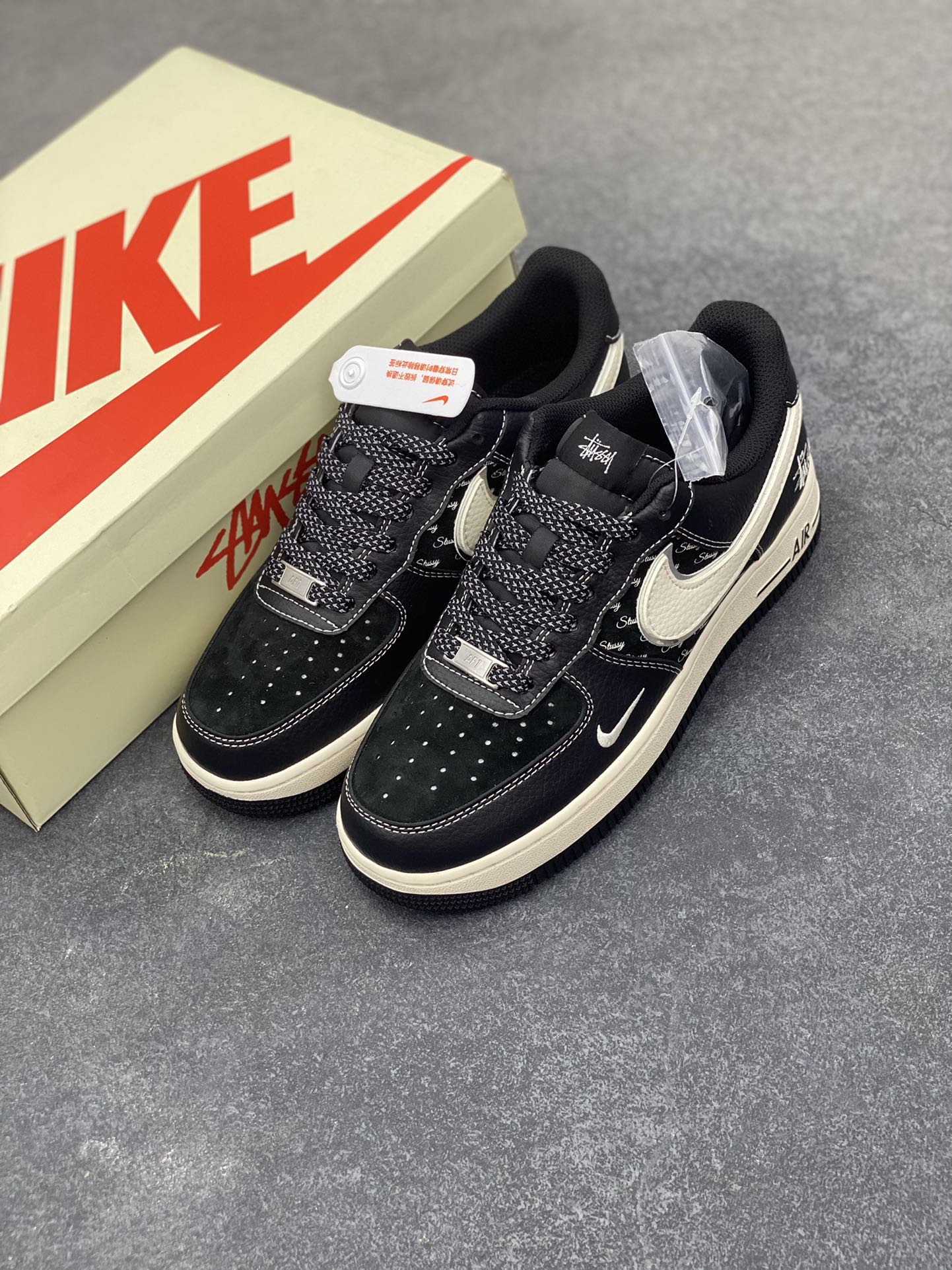 图片[8]-Nike Air Force 1 Low 空军一号低帮百搭休闲运动板鞋。柔软、弹性十足的缓震性能和出色的中底设计，横跨复古与现代的外型结合，造就出风靡全球三十多年的Force 1，直到今天还深受青睐。 货号：XZ6188-311 尺码：36 36.5 37.5 38 38.5 39 40 40.5 41 42 42.5 43 44 44.5 45-选品中心