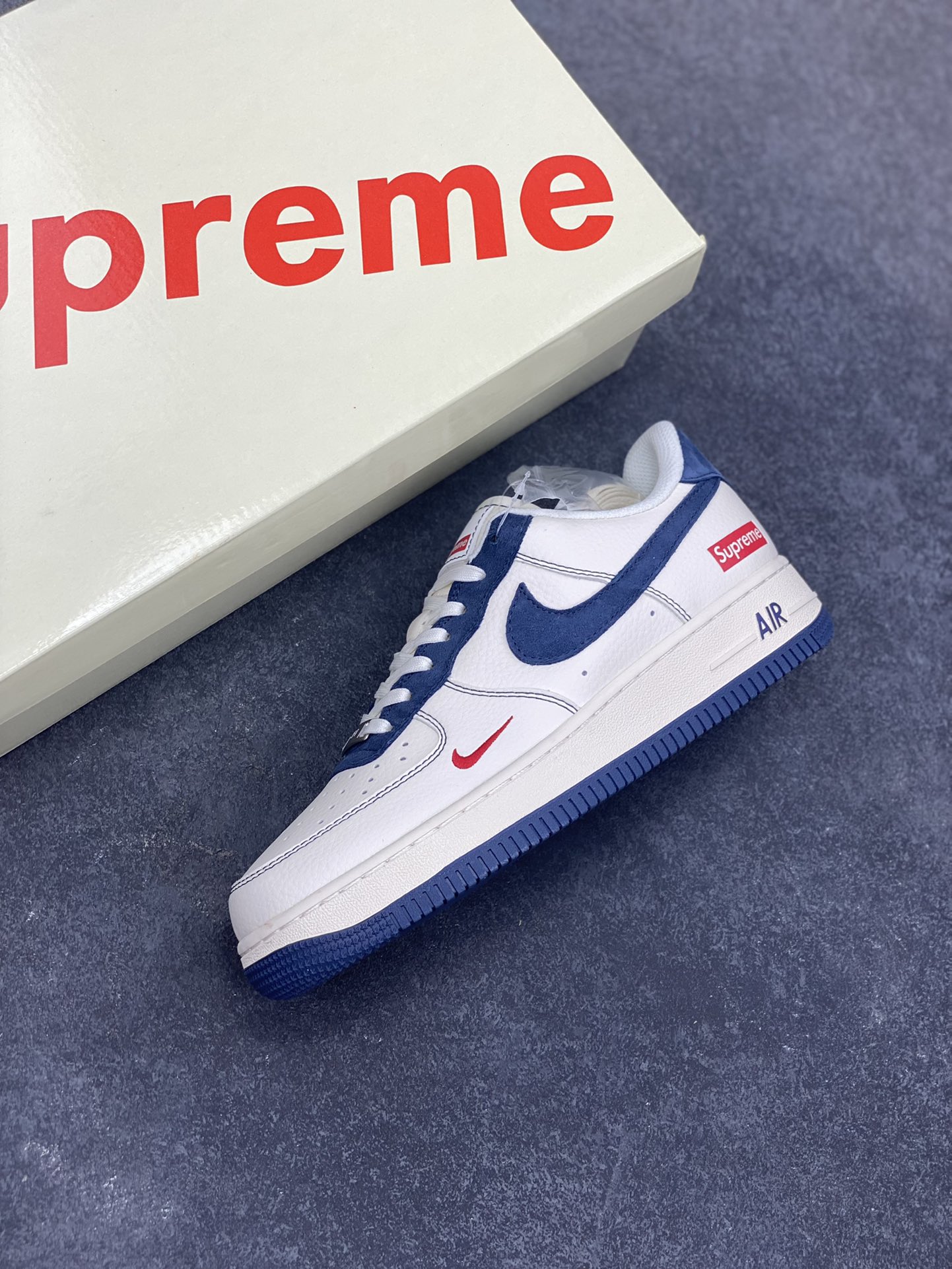图片[7]-Nike Air Force 1 Low 空军一号低帮百搭休闲运动板鞋。柔软、弹性十足的缓震性能和出色的中底设计，横跨复古与现代的外型结合，造就出风靡全球三十多年的Force 1，直到今天还深受青睐。 货号：XZ3328-669 尺码：36 36.5 37.5 38 38.5 39 40 40.5 41 42 42.5 43 44 44.5 45-选品中心