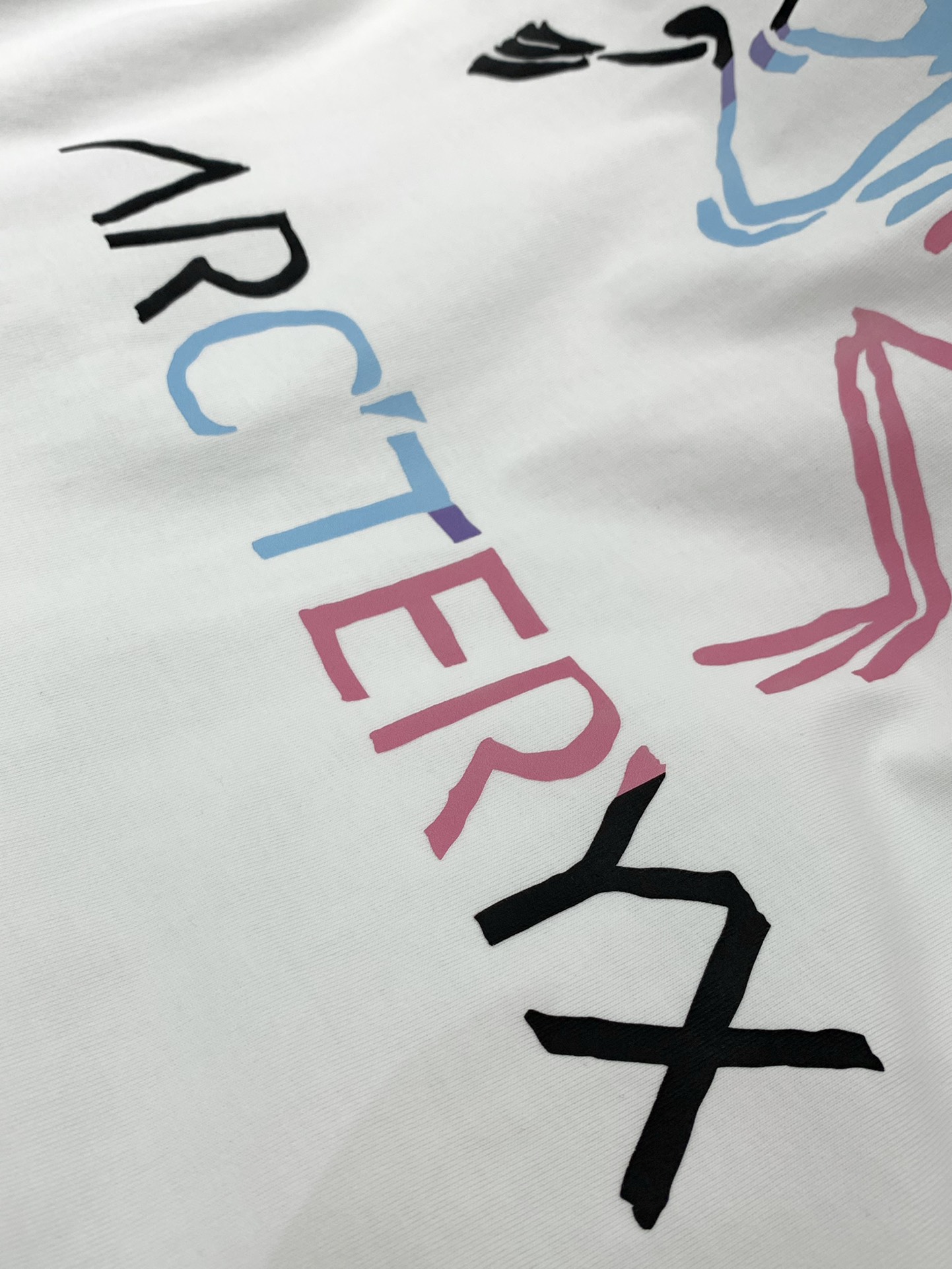 Arcteryx P950 Summer T-Shirts: Stylish, Expensive, and Elegant Fashioner’s Choice - 图片 7