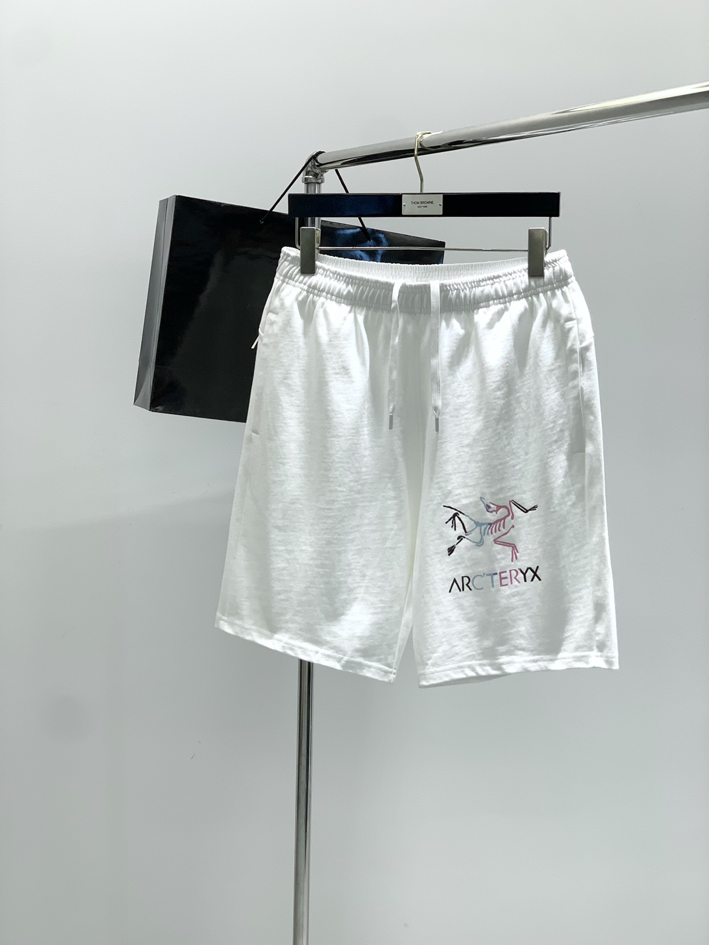 Arcteryx P950 T-Shirts: 2025 Summer Collection, Stylish, Elegant, Imported Fabrics, Limited Edition - 图片 1