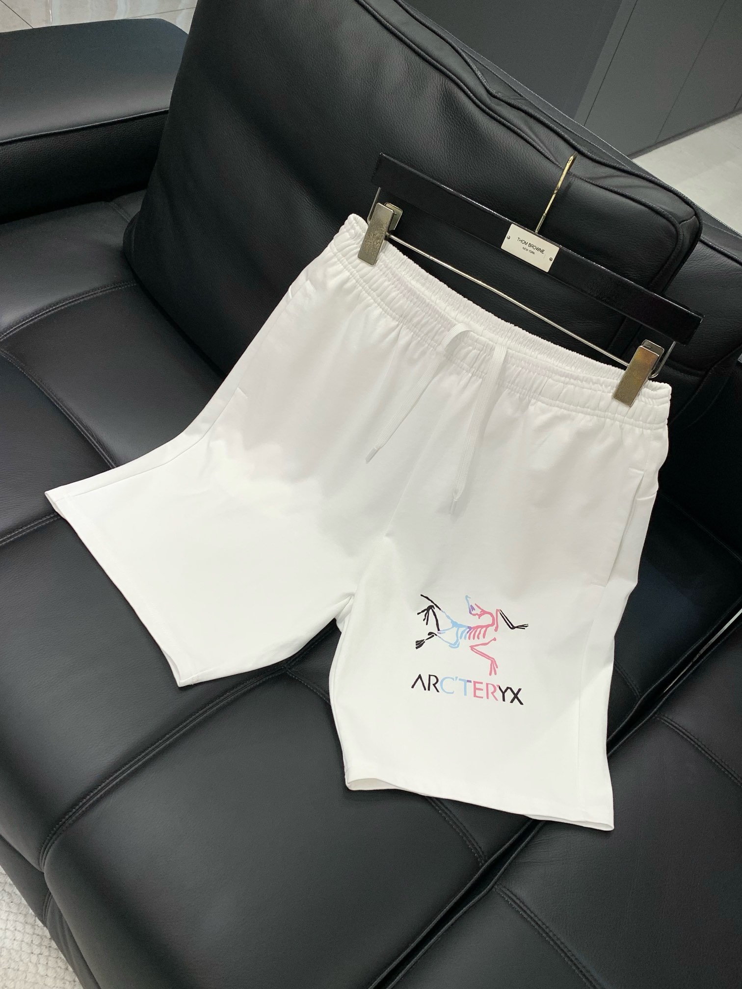 Arcteryx P950 T-Shirts: 2025 Summer Collection, Stylish, Elegant, Imported Fabrics, Limited Edition - 图片 3