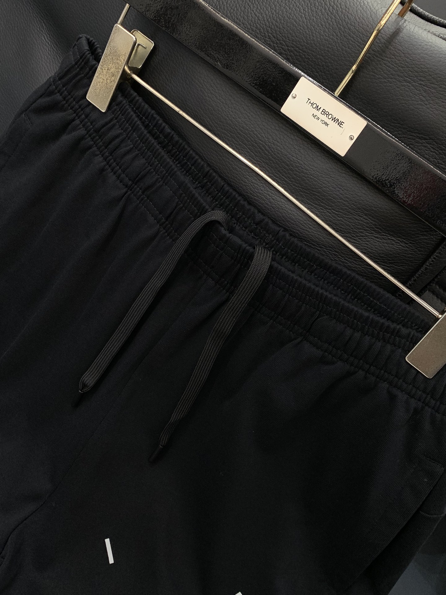 “Top-notch Maison Margiela Magira T-shirt Suit for Summer 2025 – Comfortable, Stylish, and High-Quality!” - 图片 4