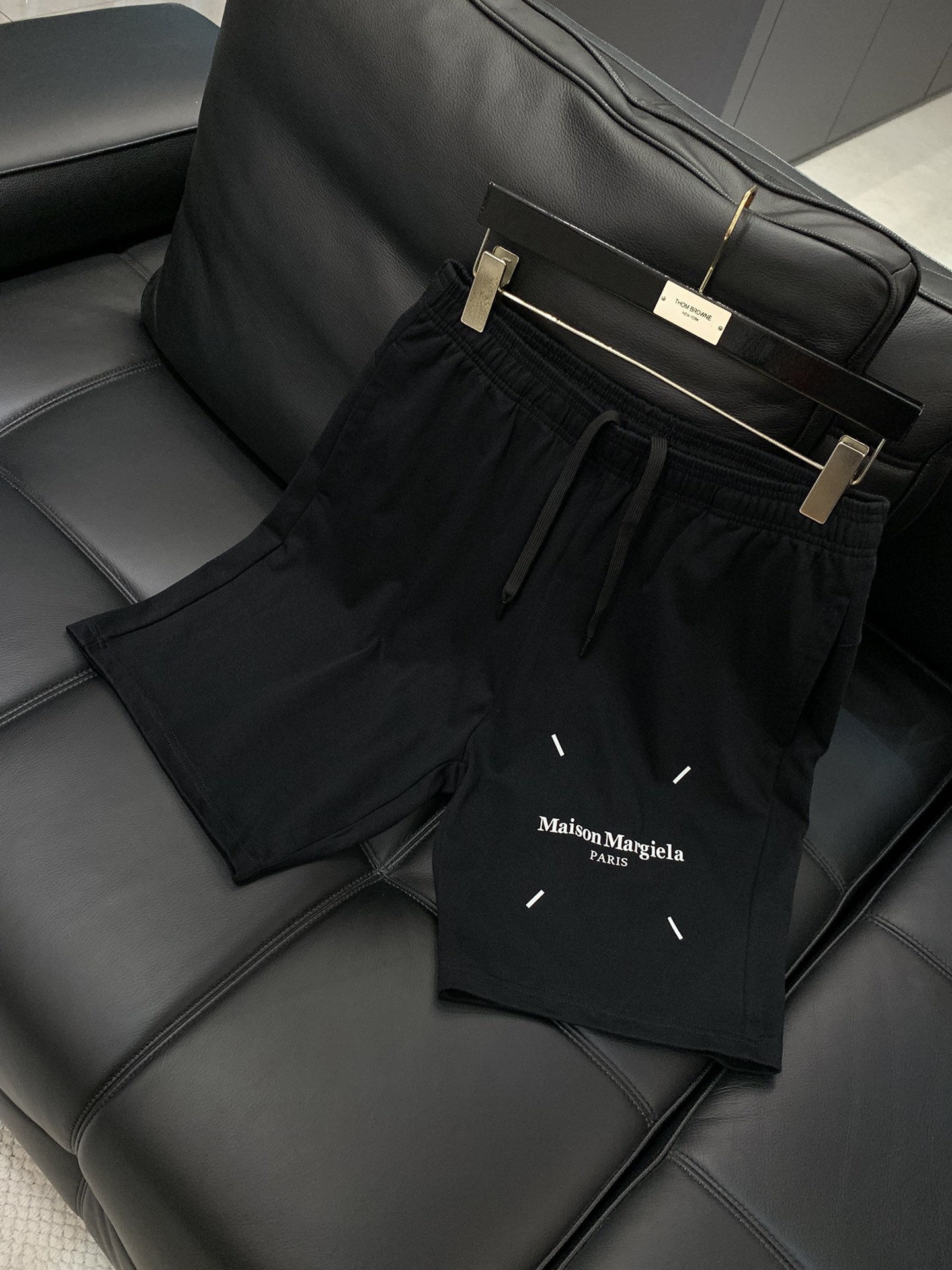 “Top-notch Maison Margiela Magira T-shirt Suit for Summer 2025 – Comfortable, Stylish, and High-Quality!” - 图片 3