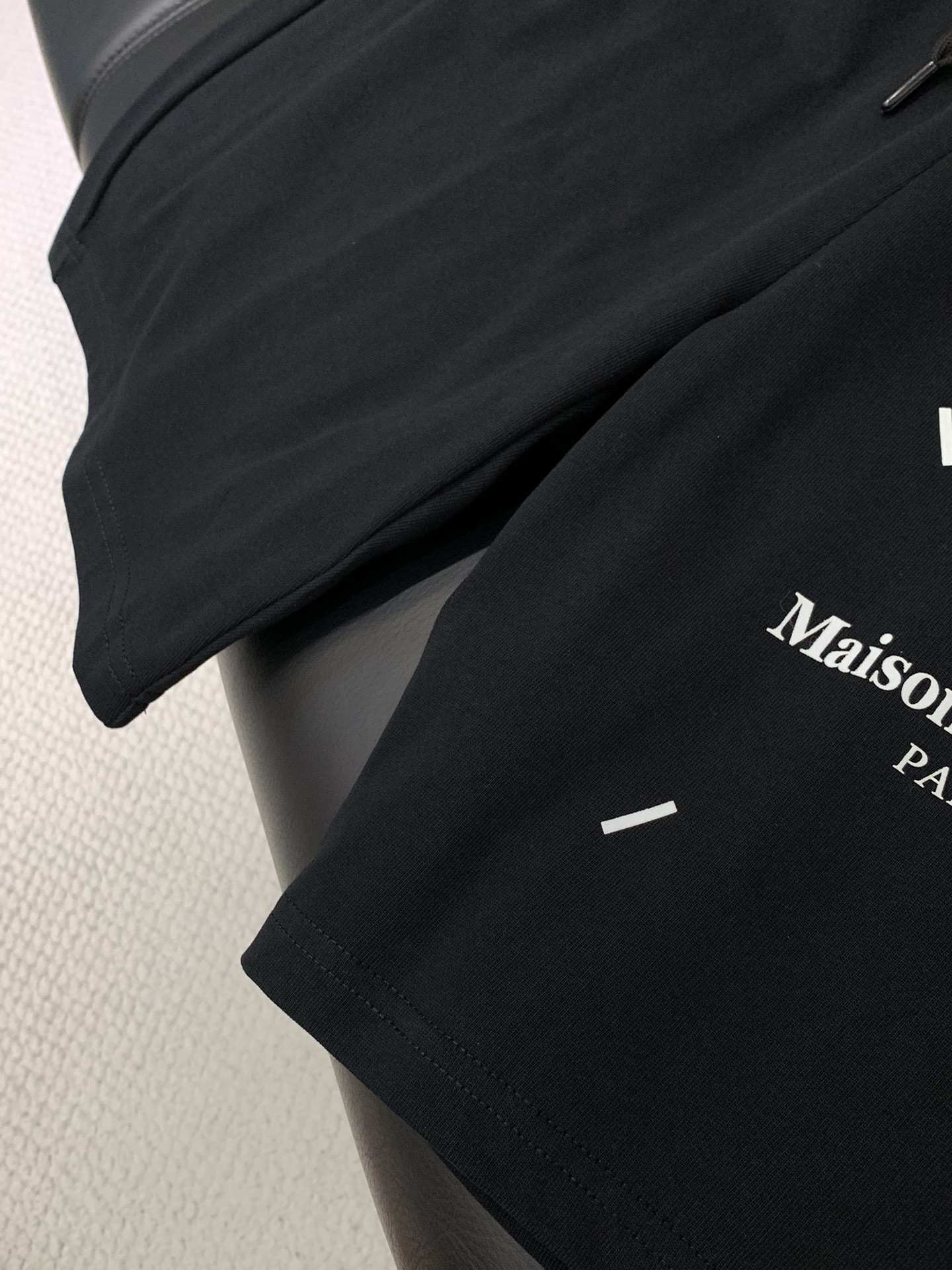 “Top-notch Maison Margiela Magira T-shirt Suit for Summer 2025 – Comfortable, Stylish, and High-Quality!” - 图片 8