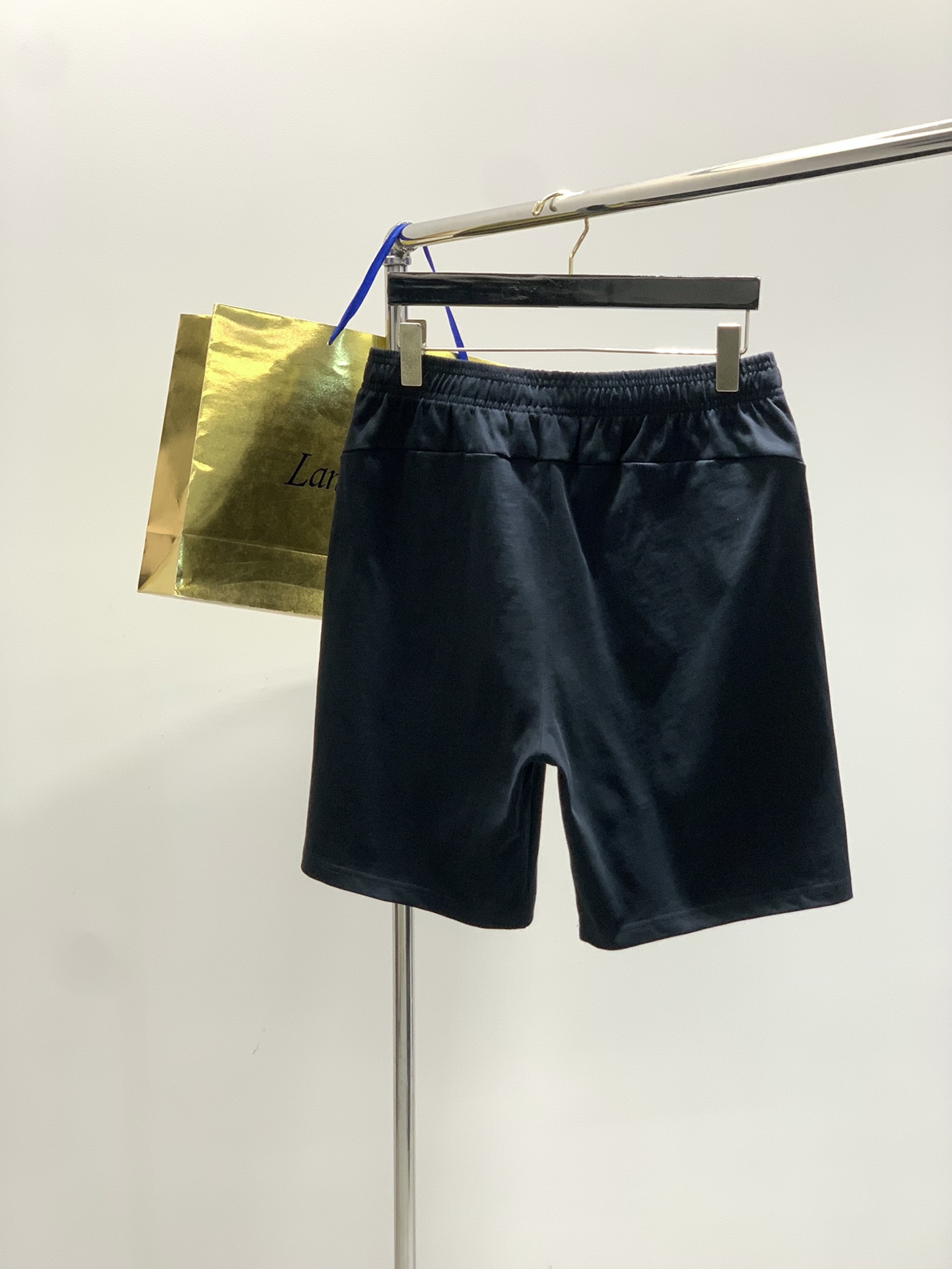 “Top-notch Maison Margiela Magira T-shirt Suit for Summer 2025 – Comfortable, Stylish, and High-Quality!” - 图片 2