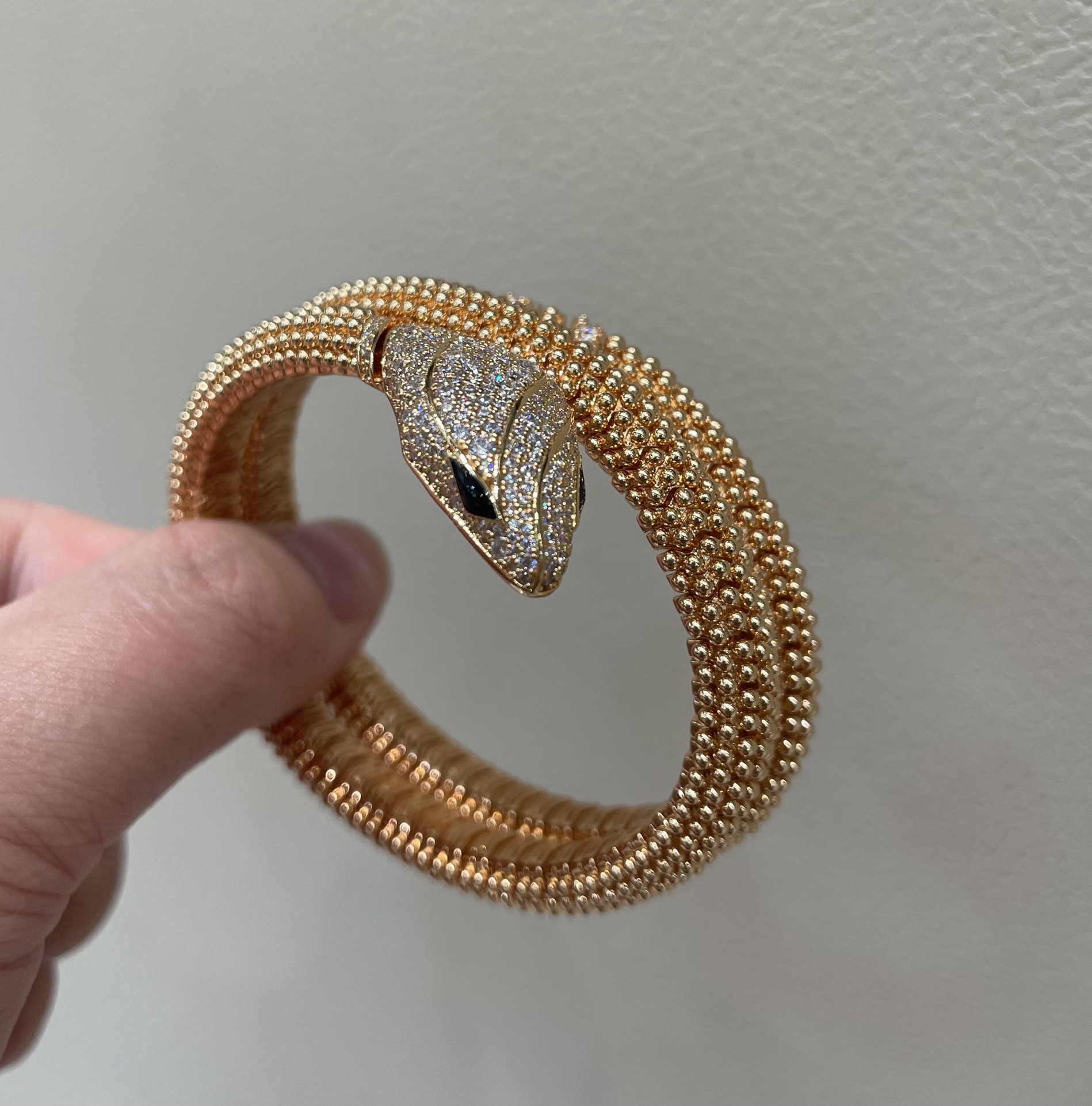 NO:634327,BV New Spirit Snake Series Super Heavy Triple Circle Snake Stretch Bracelet 88550, Bottega Veneta, Bracelet, Cartier High-End Jewelry19860909BV 新款灵蛇系列 超级重三圈蛇弹力手镯88550,,bottega veneta,bracelet,卡迪亚高端饰品,Jewelry