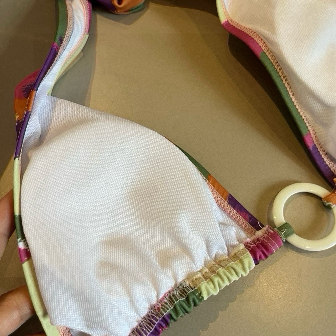  🆕

潮牌比基尼👙，分体泳衣，S M L XL