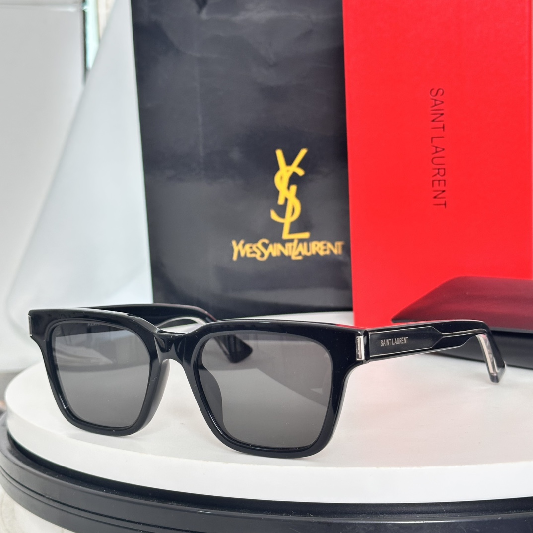  ‼️SAINT LAUREN*💫💫💫
MODEL：SL790/F💫💫💫
SIZE：53口19-145💫