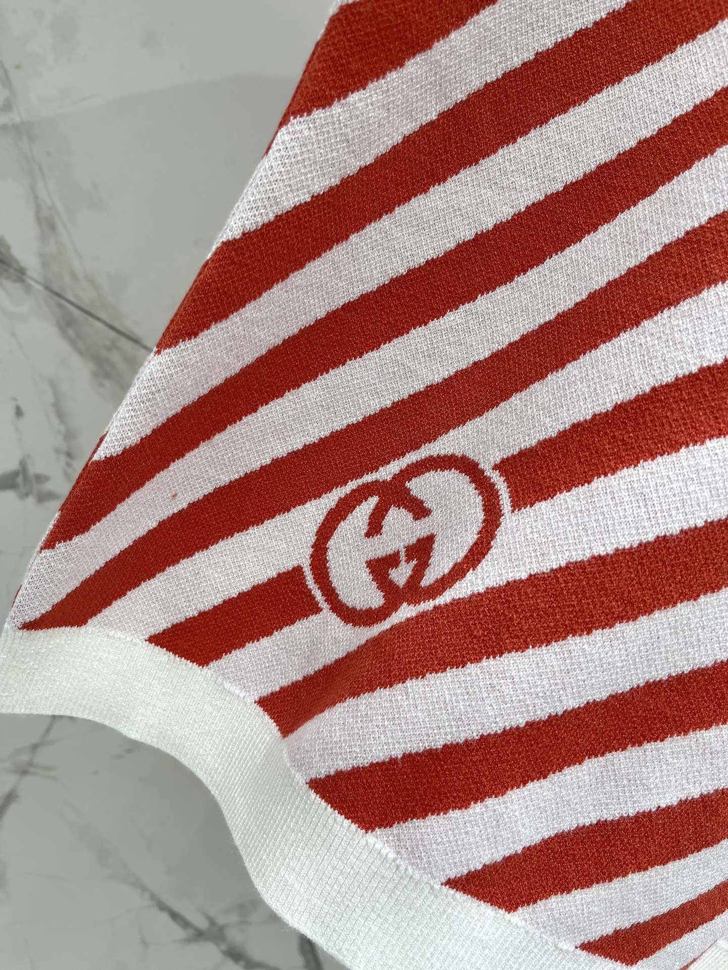 Gucc* Spring/Summer 2025 Women’s Suit: Classic Double-G Stripe Design - 图片 6
