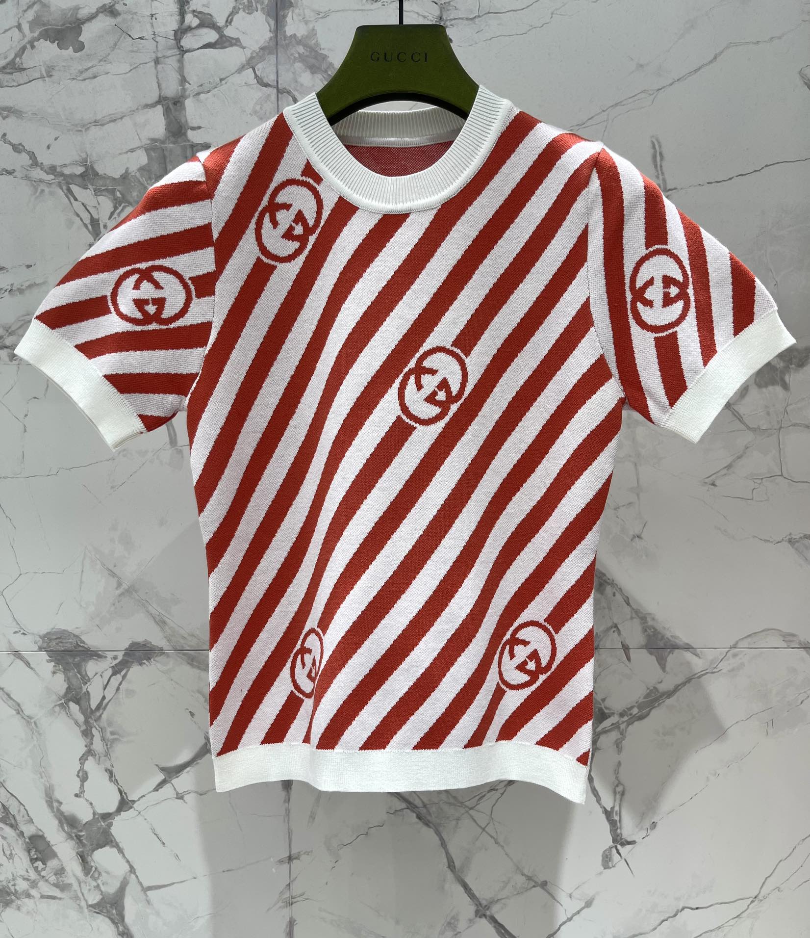 Gucc* Spring/Summer 2025 Women’s Suit: Classic Double-G Stripe Design - 图片 2