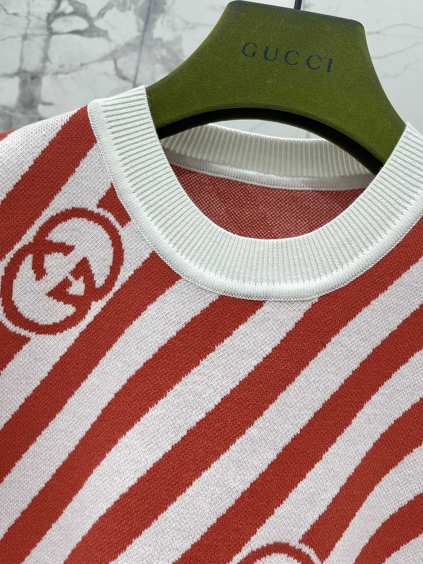 Gucc* Spring/Summer 2025 Women’s Suit: Classic Double-G Stripe Design - 图片 3