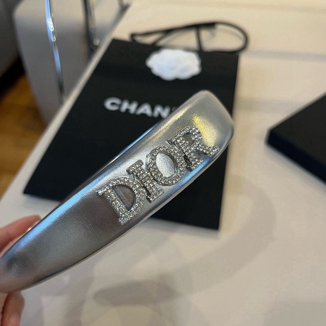 🆕

Dior迪奥新款发箍