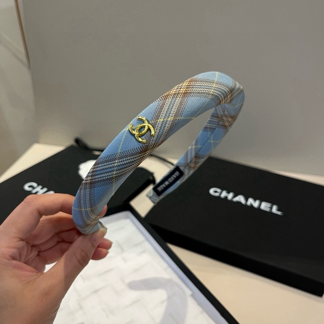 🆕

Chanel香奈儿发箍 经典小香头箍