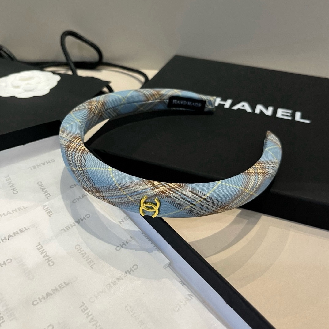 🆕

Chanel香奈儿发箍 经典小香头箍