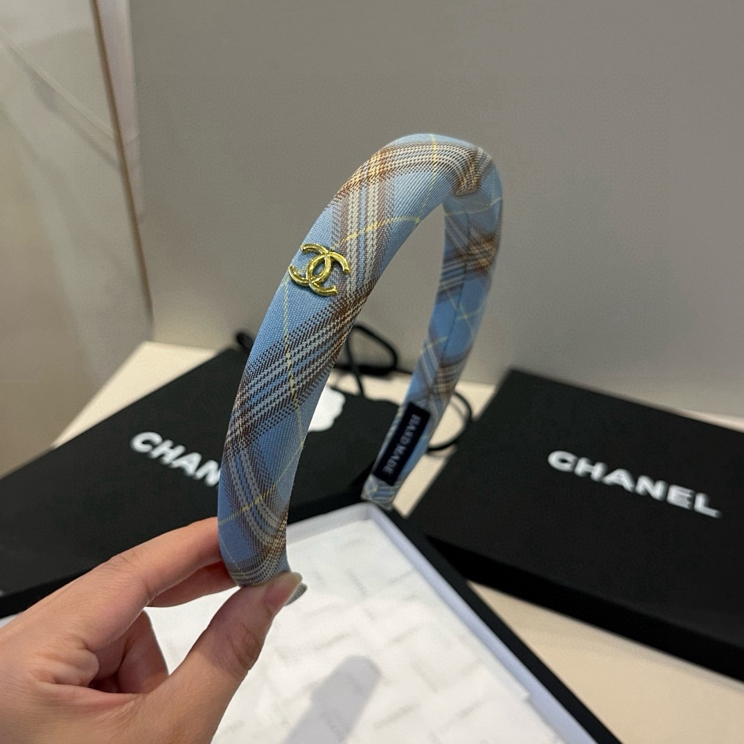 🆕

Chanel香奈儿发箍 经典小香头箍
