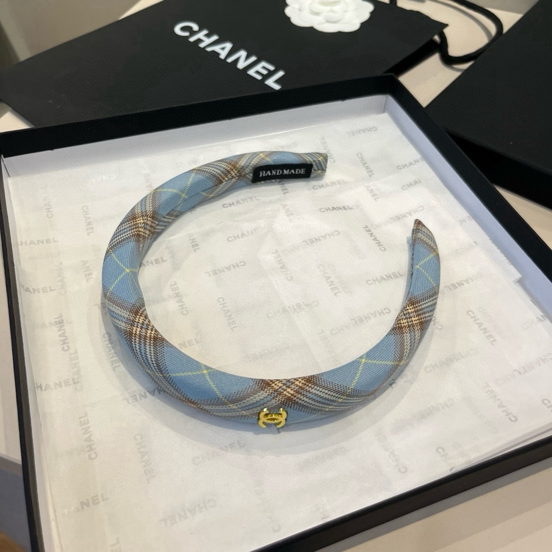 🆕

Chanel香奈儿发箍 经典小香头箍