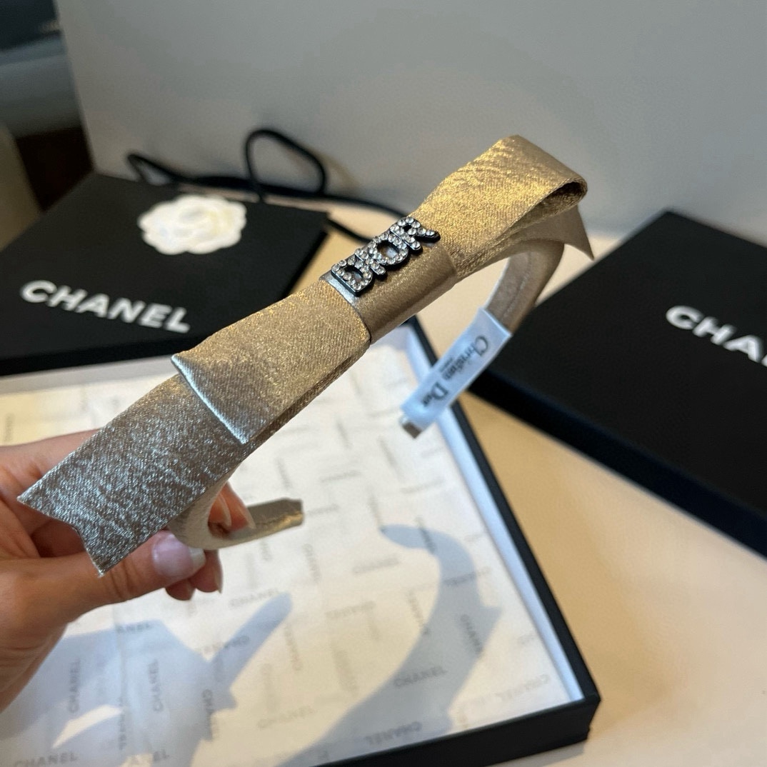 🆕

Dior迪奥新款发箍