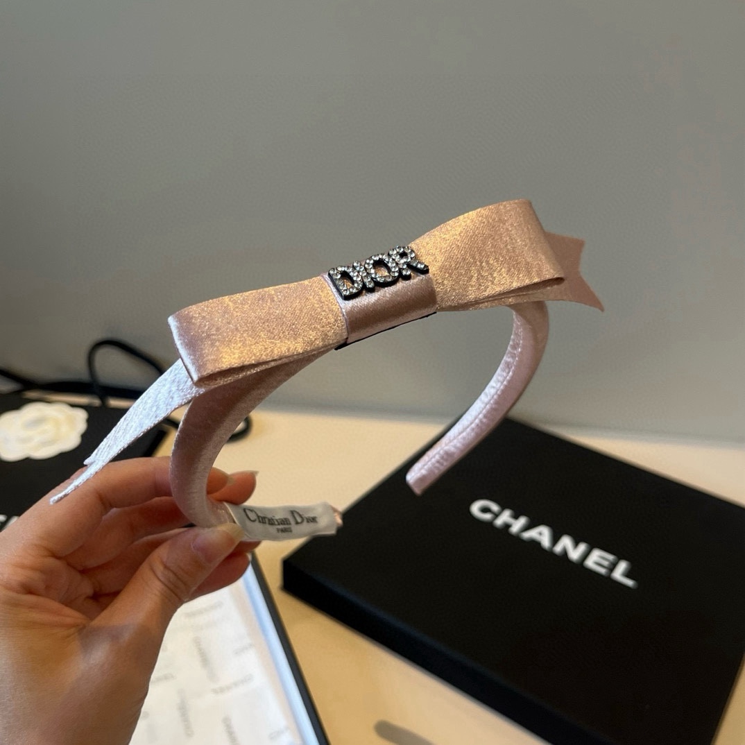 🆕

Dior迪奥新款发箍