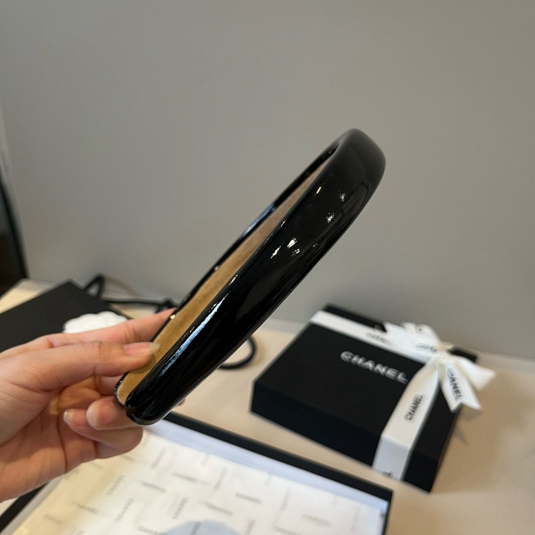 🆕

Celine赛琳新款发箍