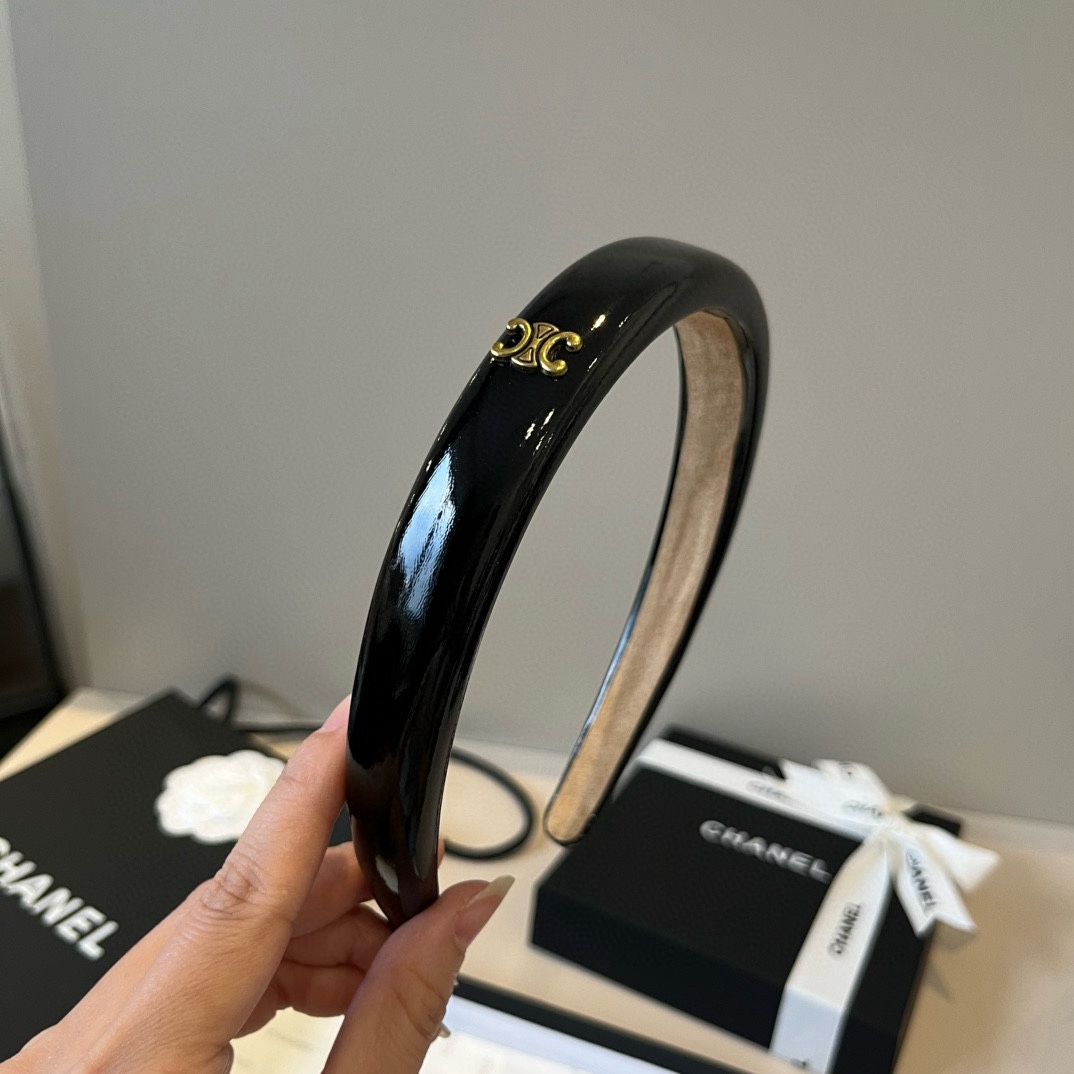 🆕

Celine赛琳新款发箍