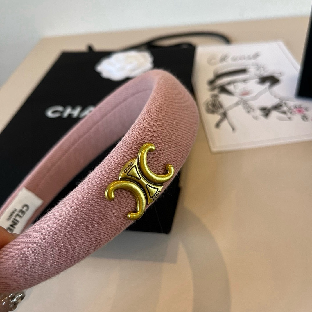 🆕

Celine赛琳新款发箍