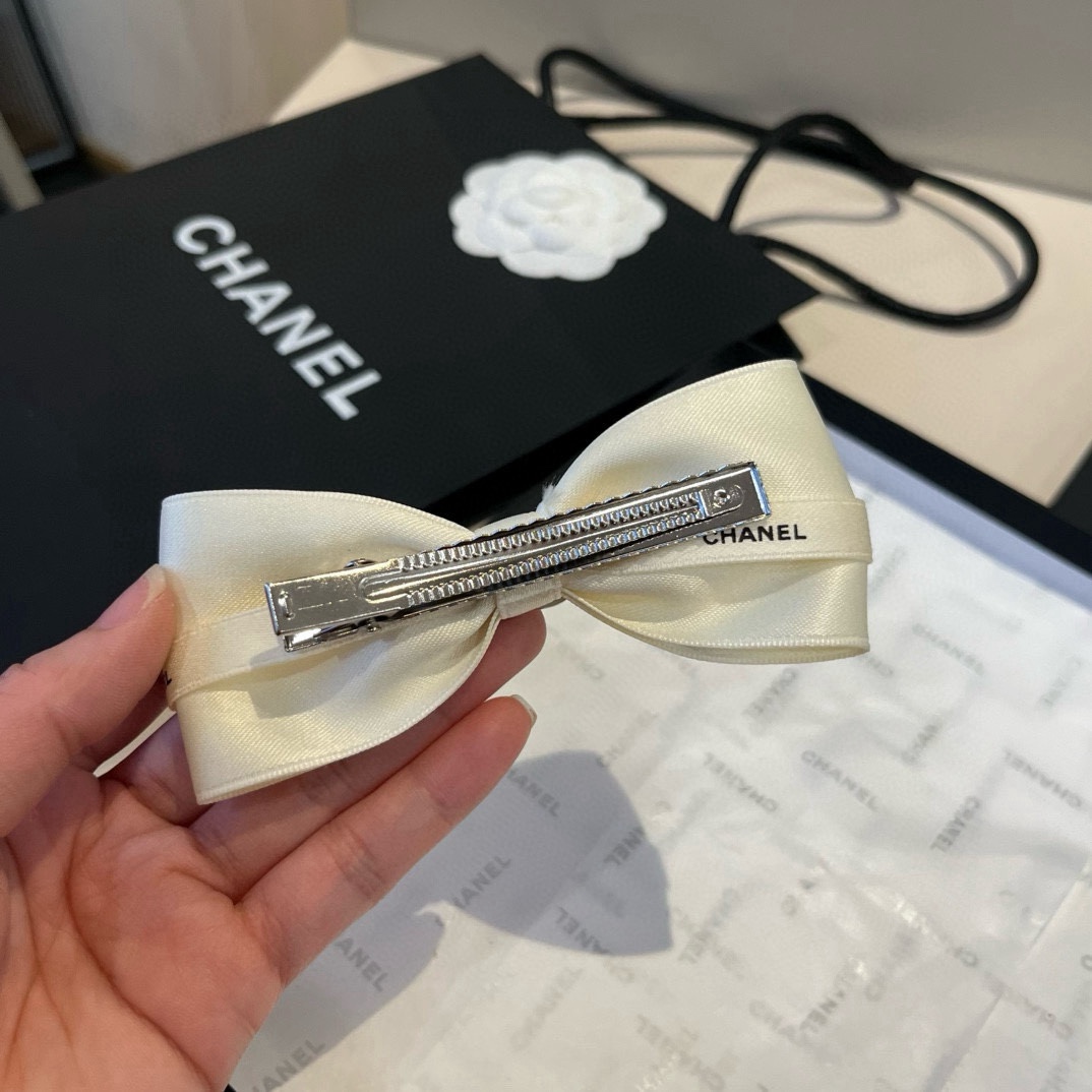🆕（单个）

Chanel香奈儿新款发箍