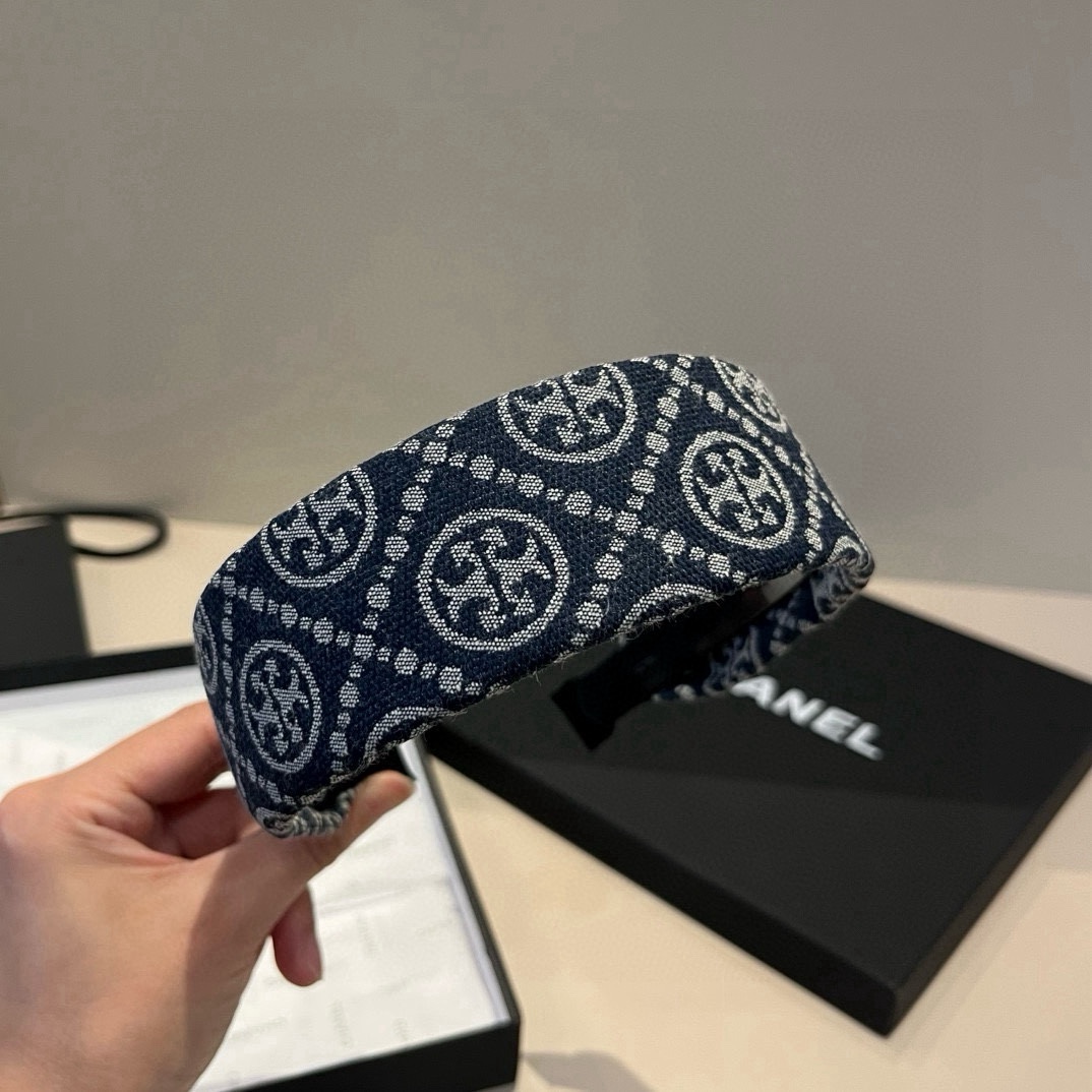 🆕

托尼伯奇新款发箍