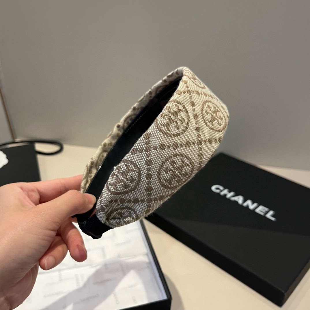 🆕

托尼伯奇新款发箍