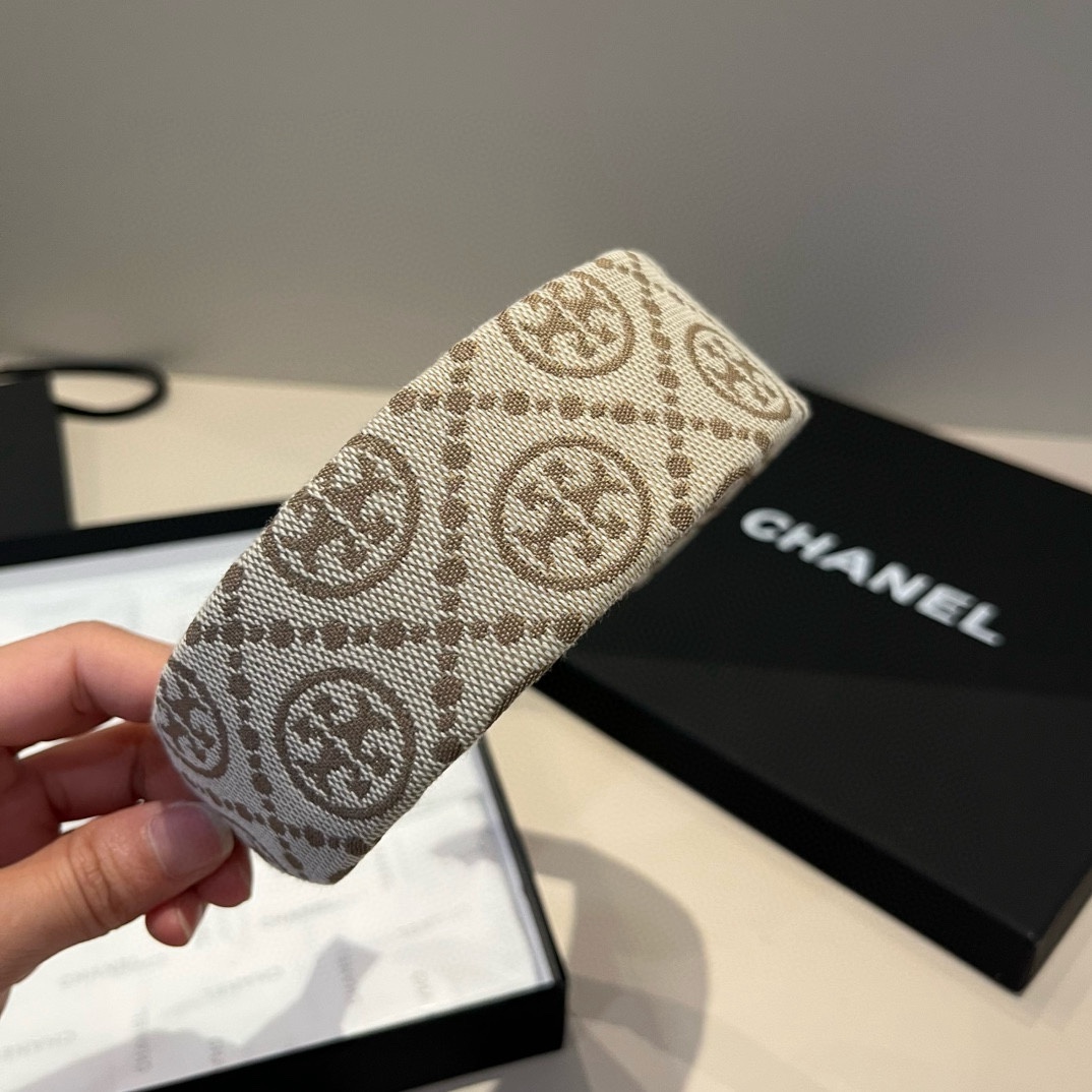 🆕

托尼伯奇新款发箍
