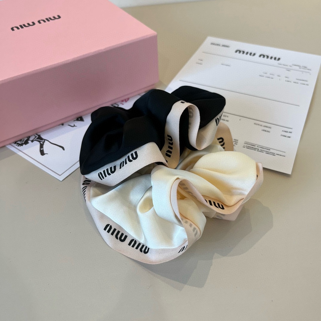 🆕

miumiu缪缪新款发圈