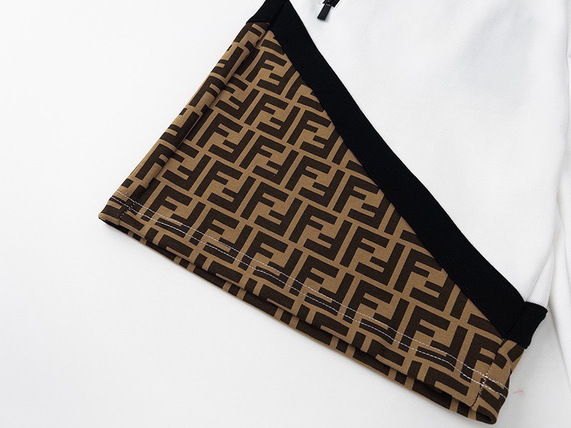 芬迪/Fendi 夏季新款 斜纹拼接双F满印休闲短裤黑色/白色